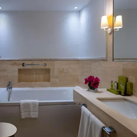 Hotel Doubletree By Hilton Marina Vista 4*
