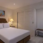 Doubletree By Hilton Marina Vista 4*