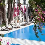 Doubletree By Hilton Marina Vista Hotel 4*