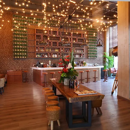 فندق Doubletree By Hilton Marina Vista 4*