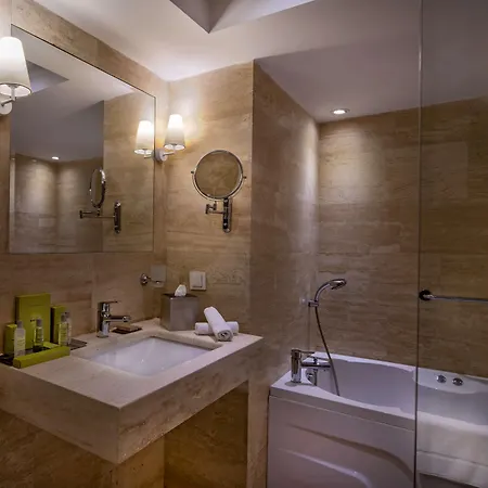 Doubletree By Hilton Marina Vista 4* 博德鲁姆