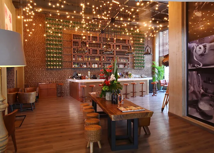 فندق Doubletree By Hilton Marina Vista 4*