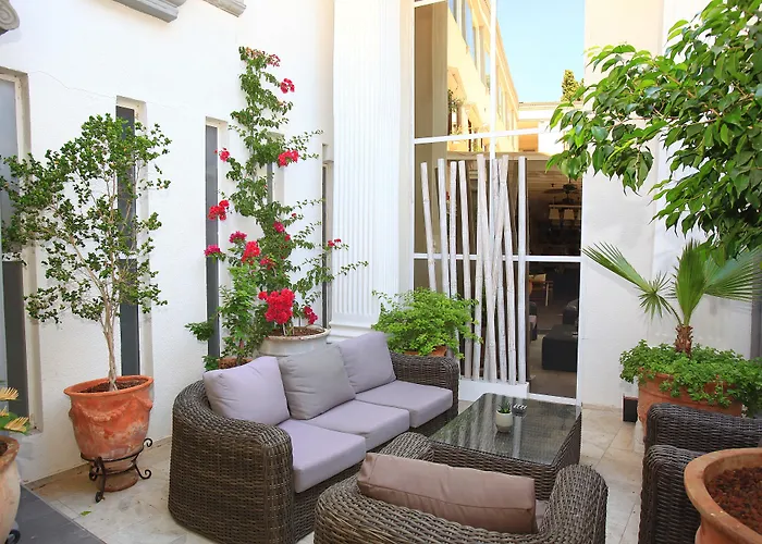 Doubletree By Hilton Marina Vista Hotel