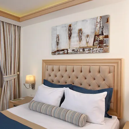 Doubletree By Hilton Marina Vista 4* 博德鲁姆