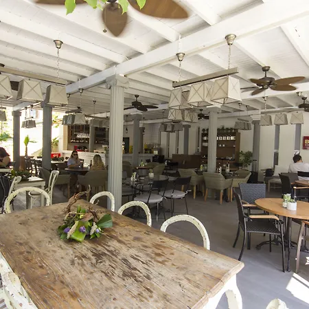 Doubletree By Hilton Marina Vista 4*