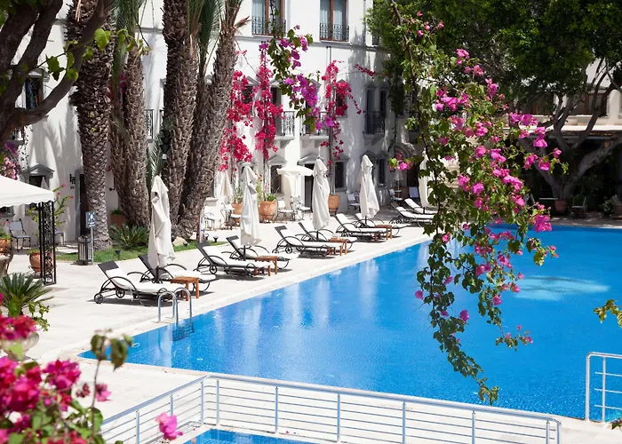 Doubletree By Hilton Marina Vista Szálloda 4*